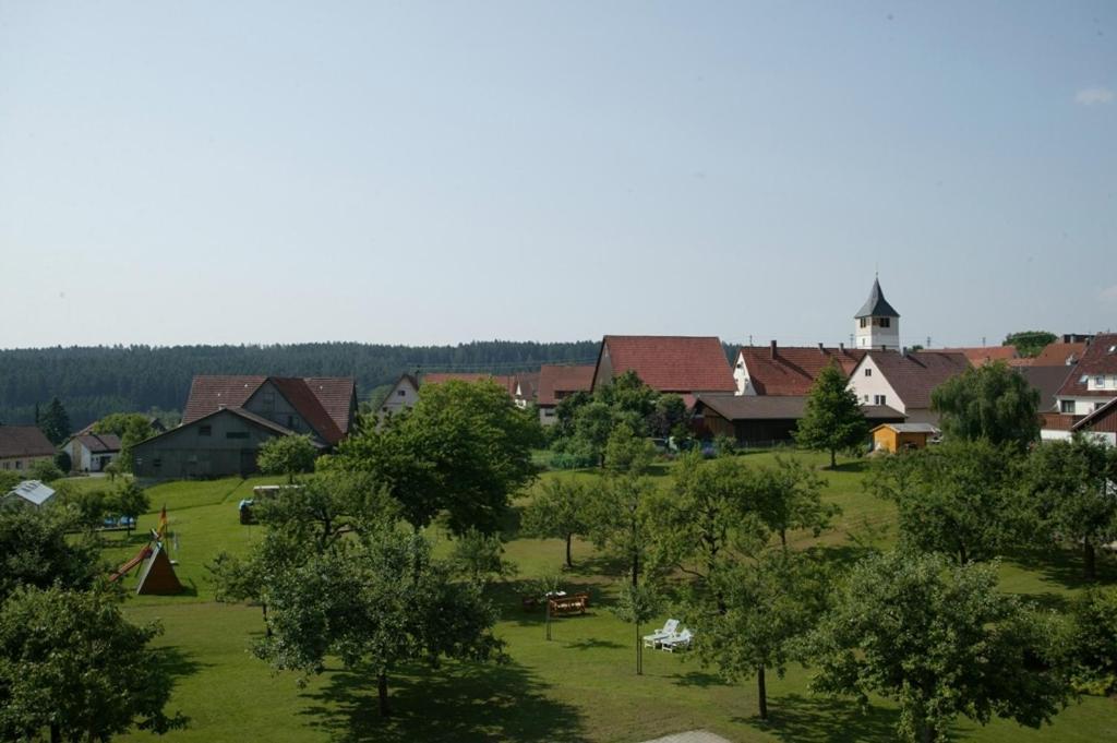 Landgasthof Loewen Neubulach Экстерьер фото
